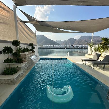 Al Dana Sea View Villa Fudžajra Exteriér fotografie