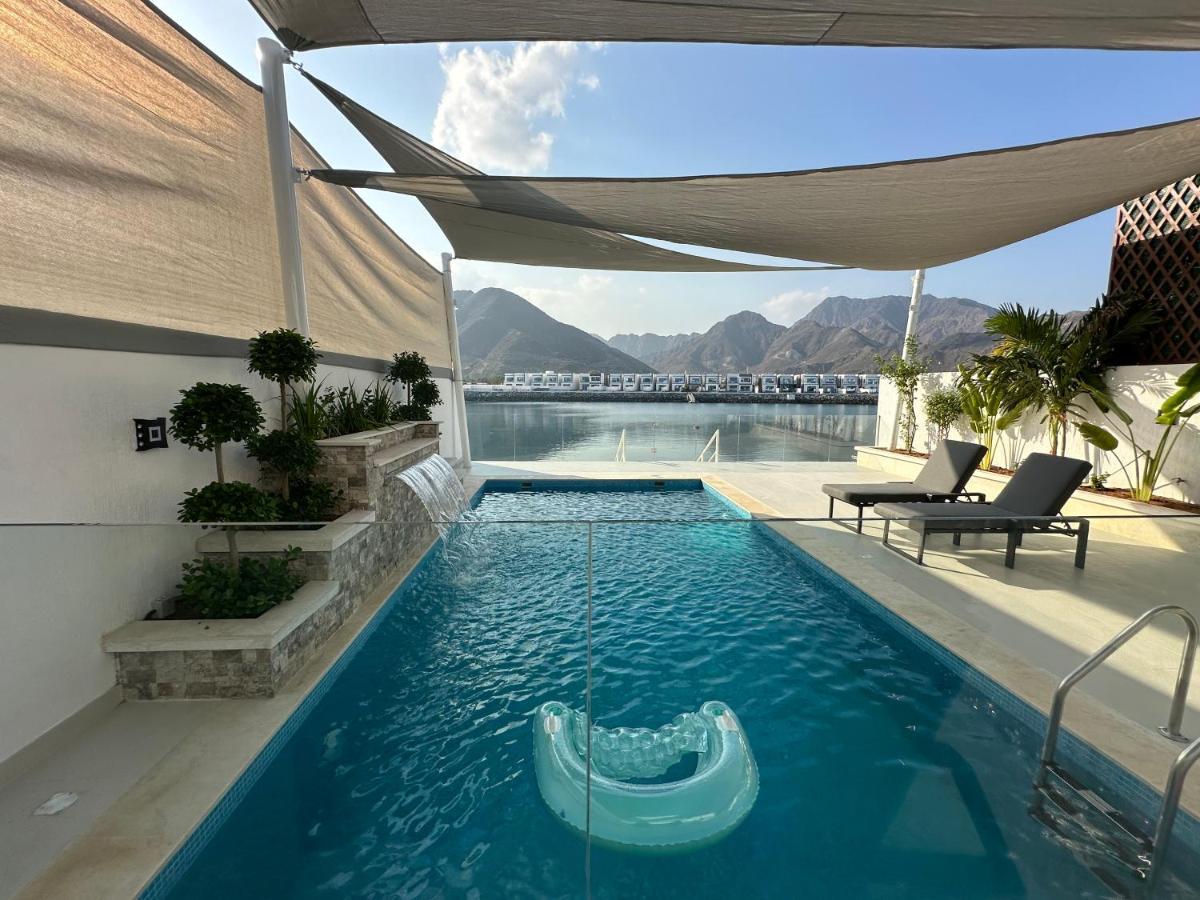 Al Dana Sea View Villa Fudžajra Exteriér fotografie