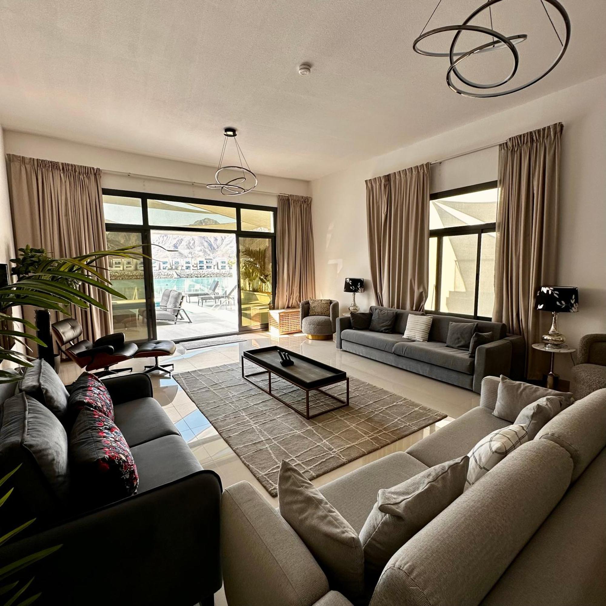 Al Dana Sea View Villa Fudžajra Exteriér fotografie